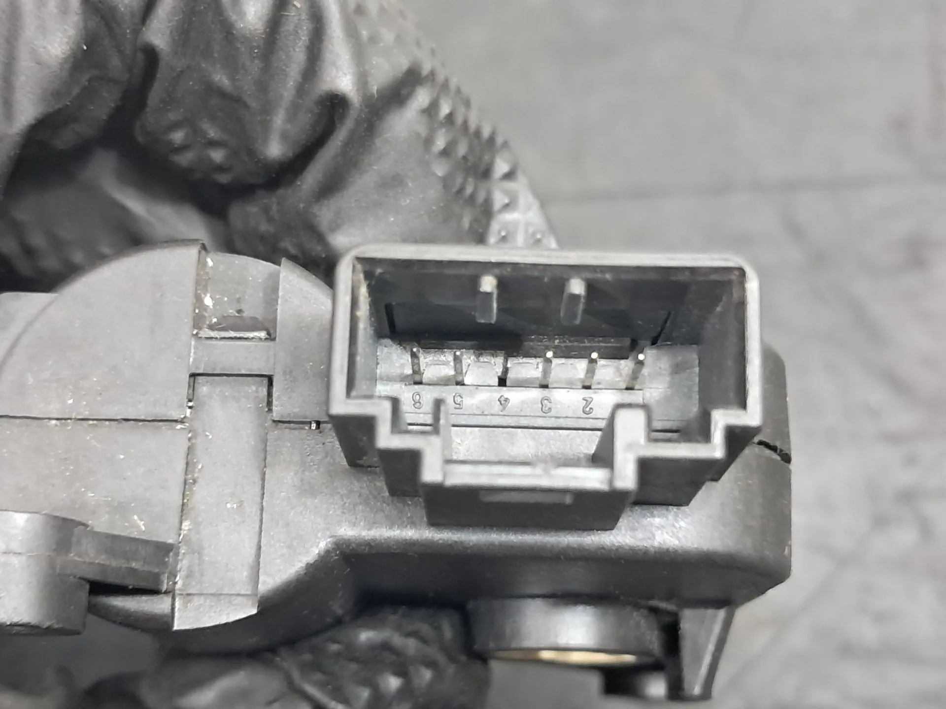 Motor da comporta da sofagem VOLKSWAGEN Golf Plus (5M1, 521) Imagem-3