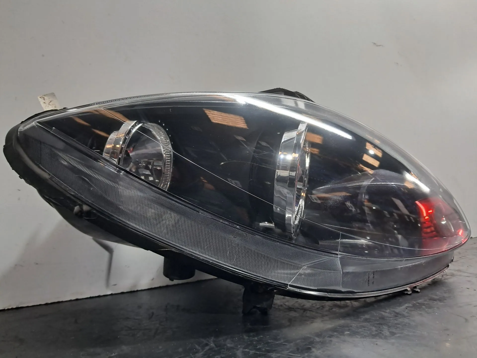 Ótica / farol direita SEAT Leon (1P1) Imagem-1