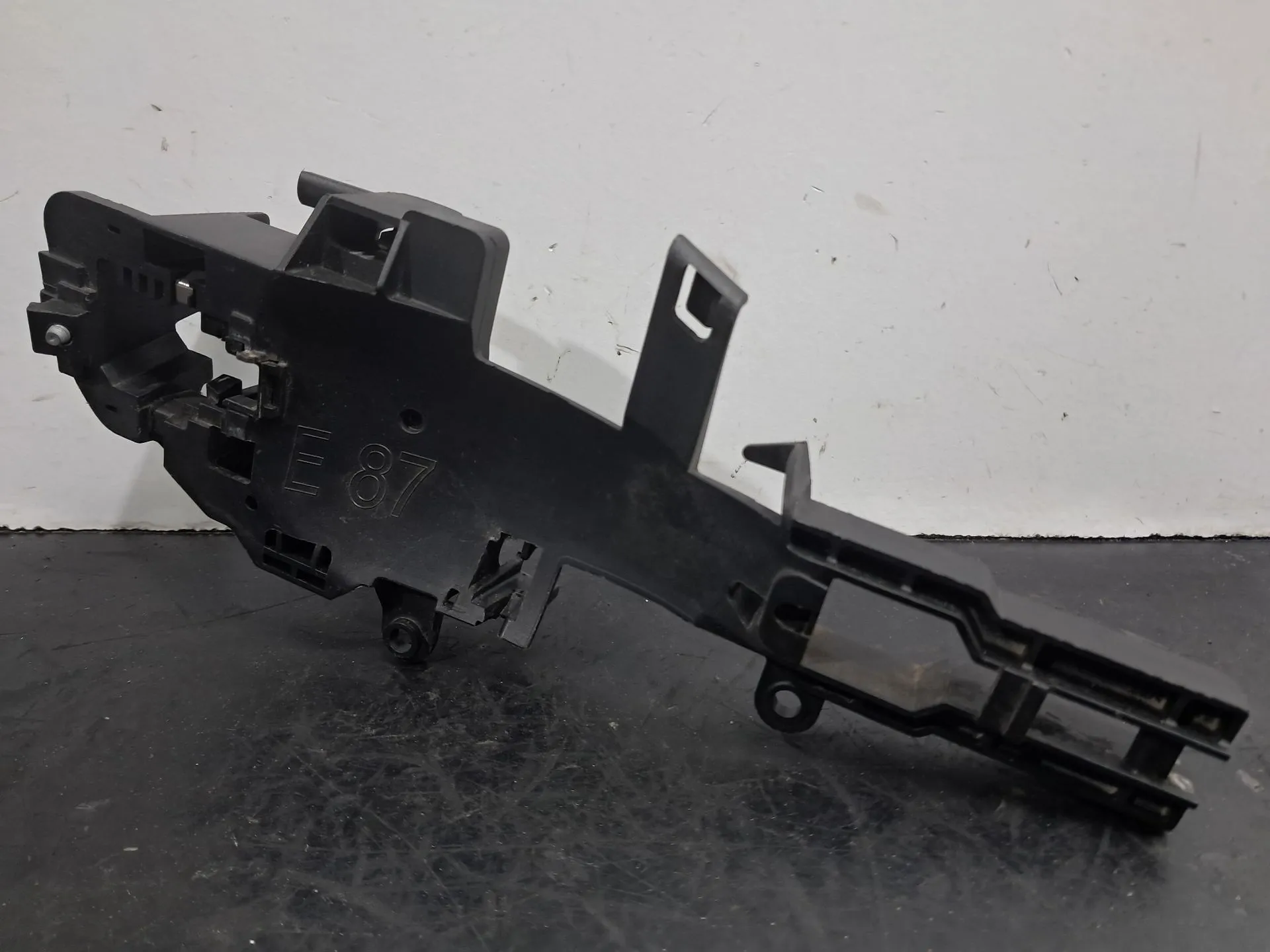 Support poignée porte avant Droite BMW 1 (E87)