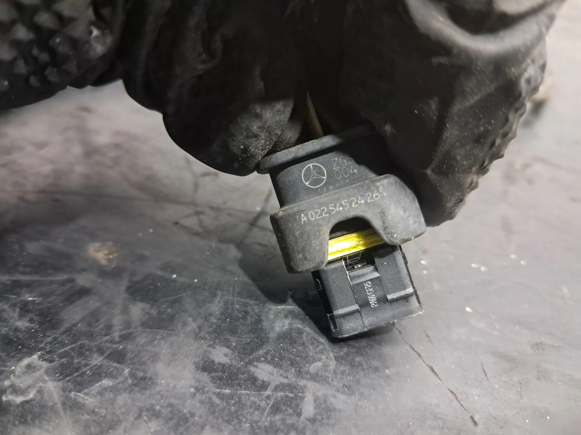 Installation pare-chocs arrière MERCEDES-BENZ GLA (X156) Imagem-2