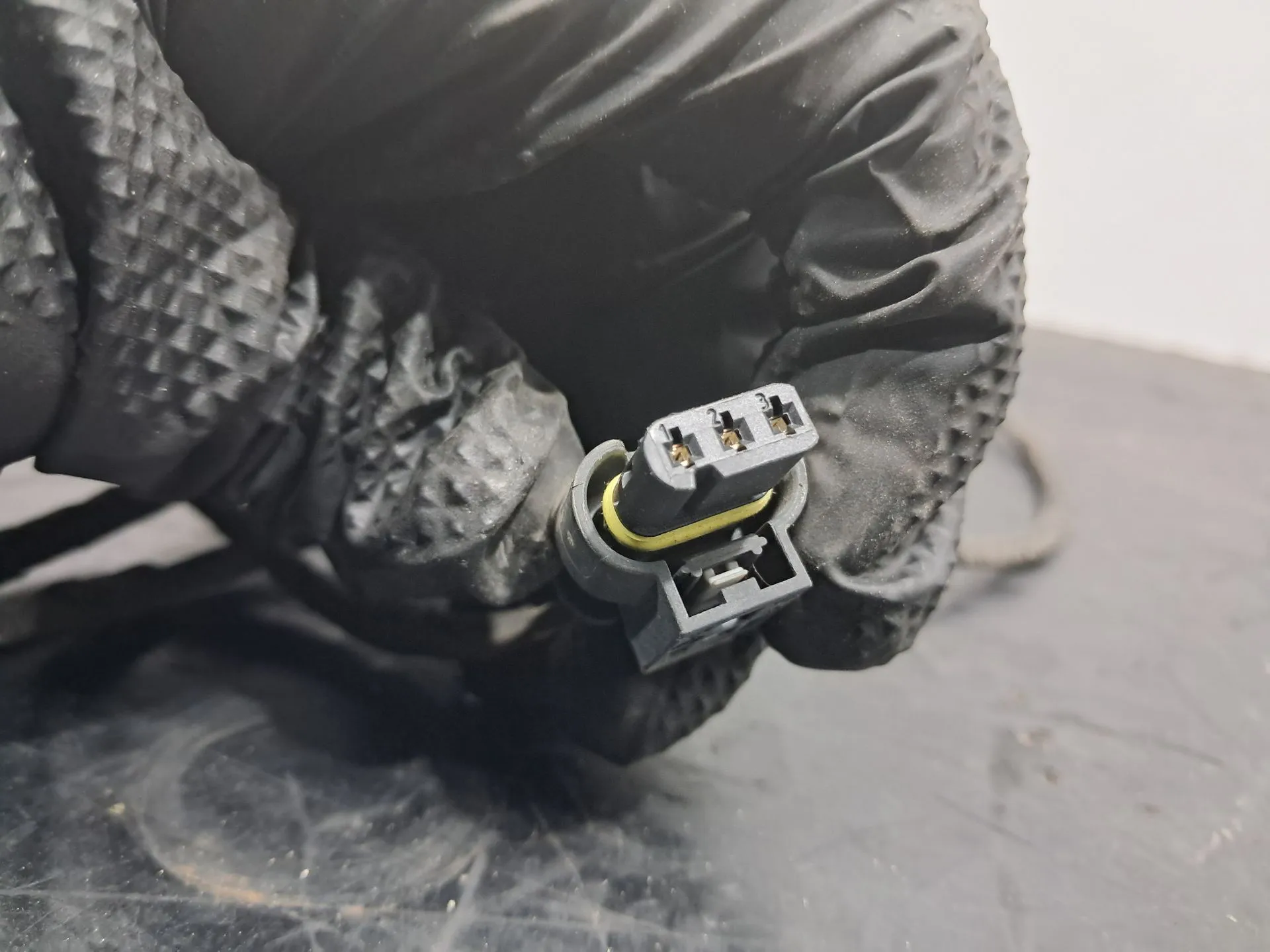 Installation pare-chocs arrière MERCEDES-BENZ GLA (X156) Imagem-3