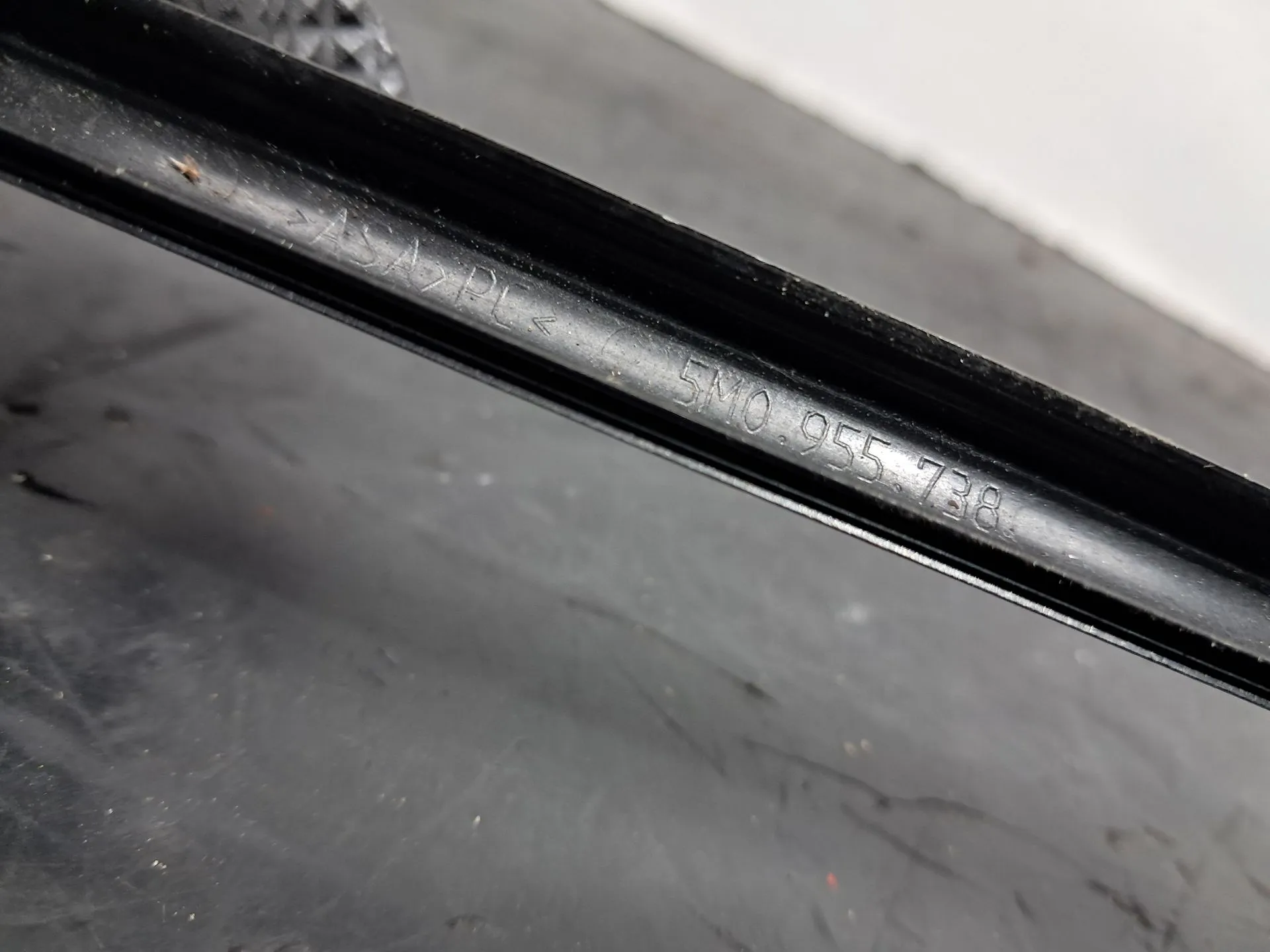 Tampa / cobertura genérica VOLKSWAGEN Golf Plus (5M1, 521) Imagem-3