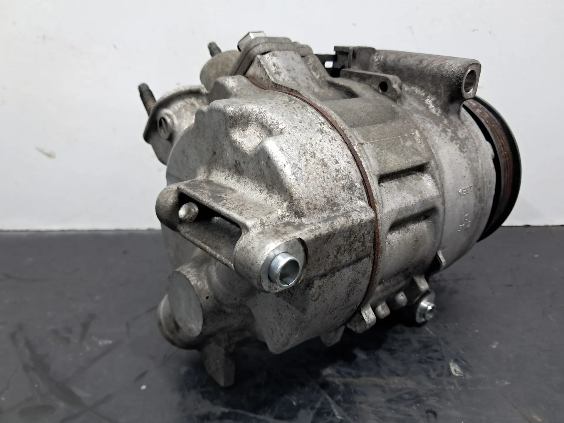 Compressor AC FORD Transit Imagem-2