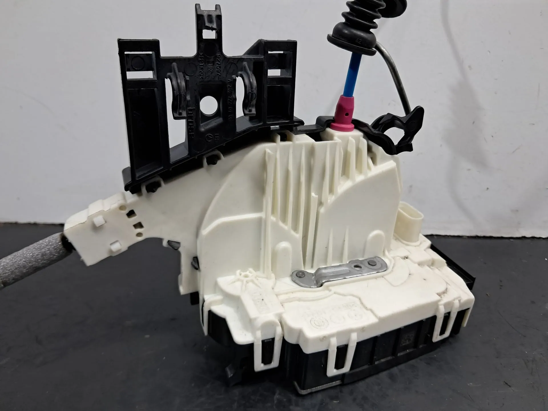 Serrure porte arrière gauche MERCEDES-BENZ Classe A 