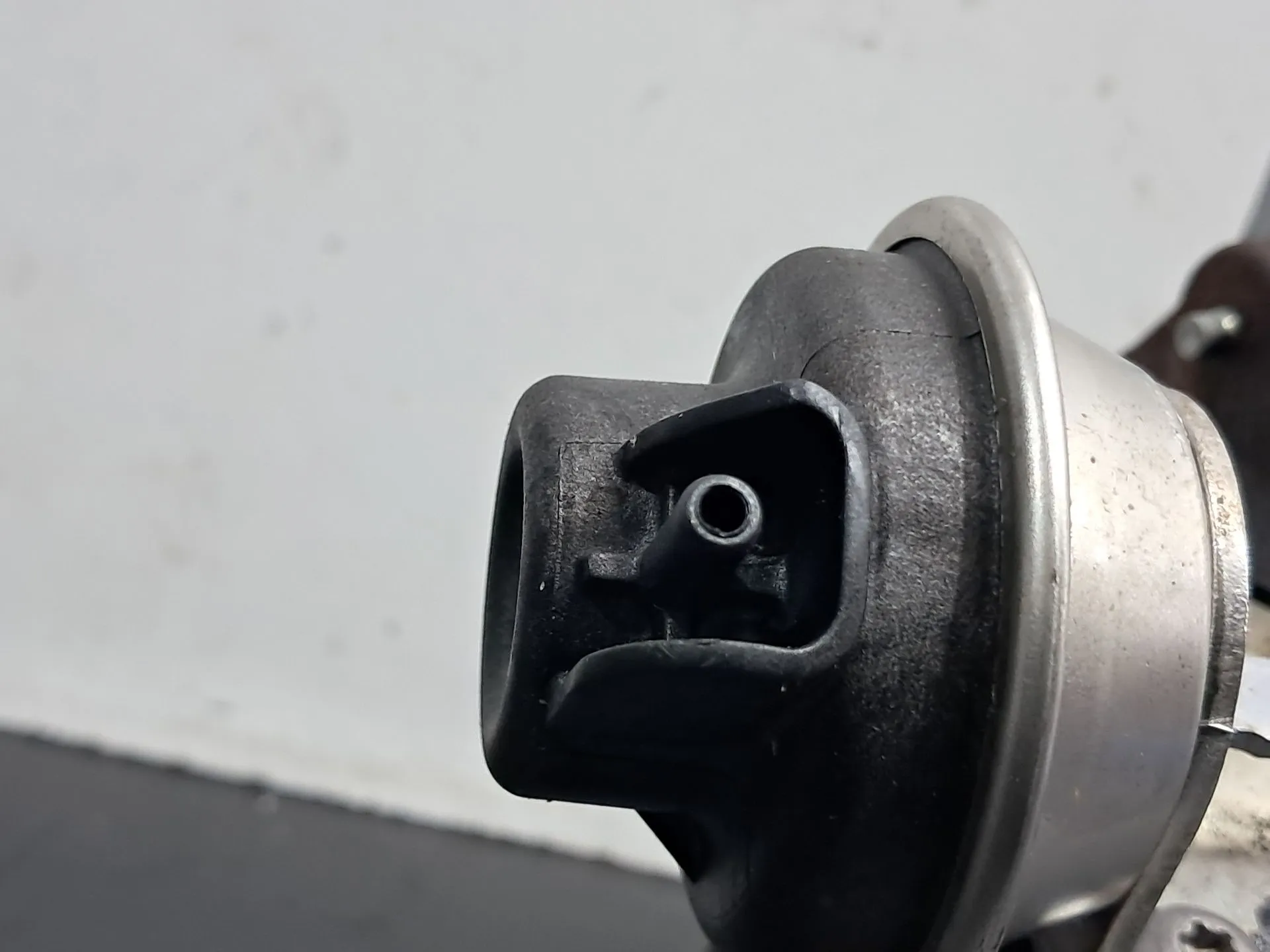 Radiador de gases / EGR RENAULT Megane III (BZ0_) Imagem-3