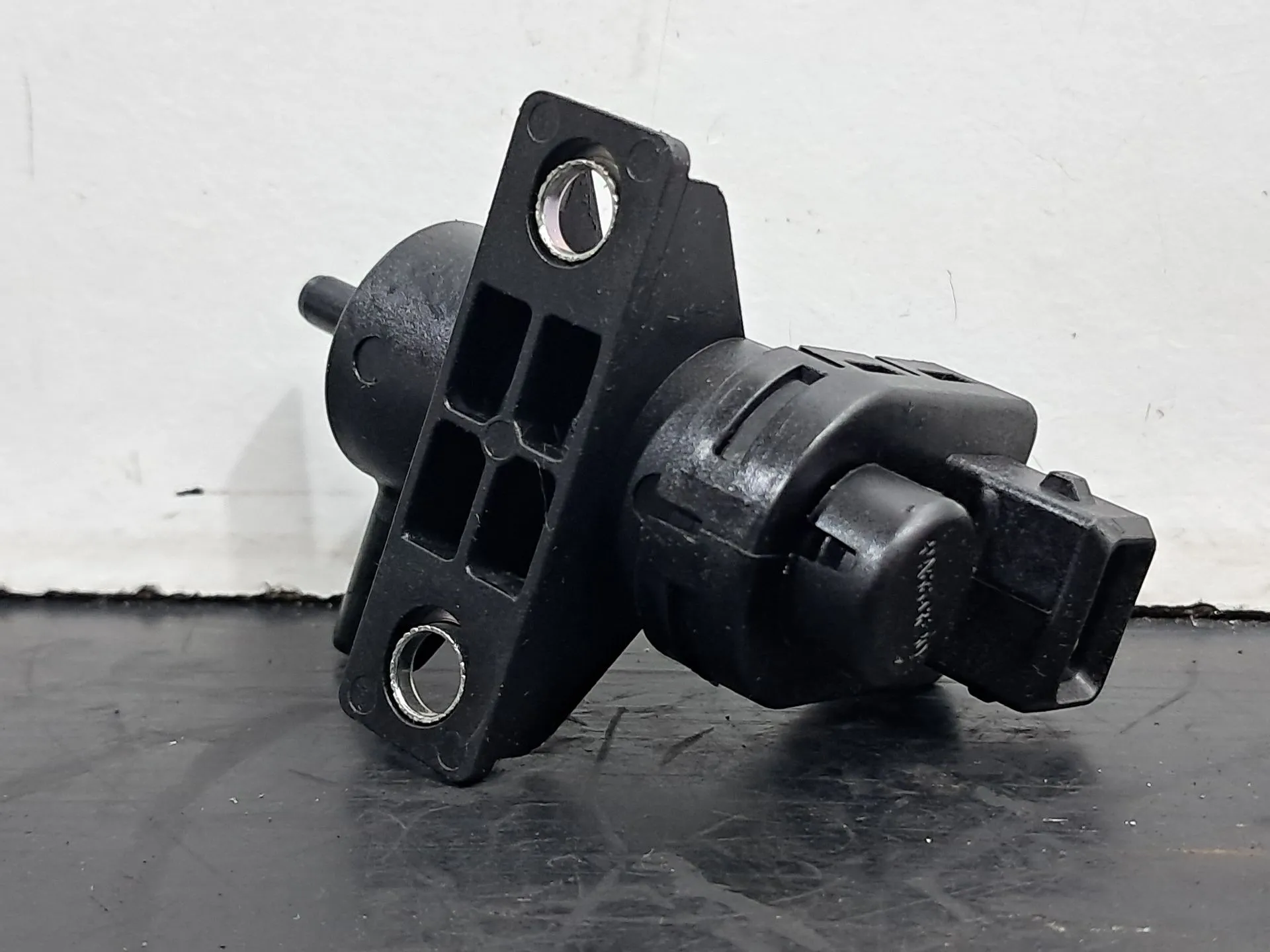 Válvula reguladora pressão turbo RENAULT Megane III (BZ0_) Imagem-2