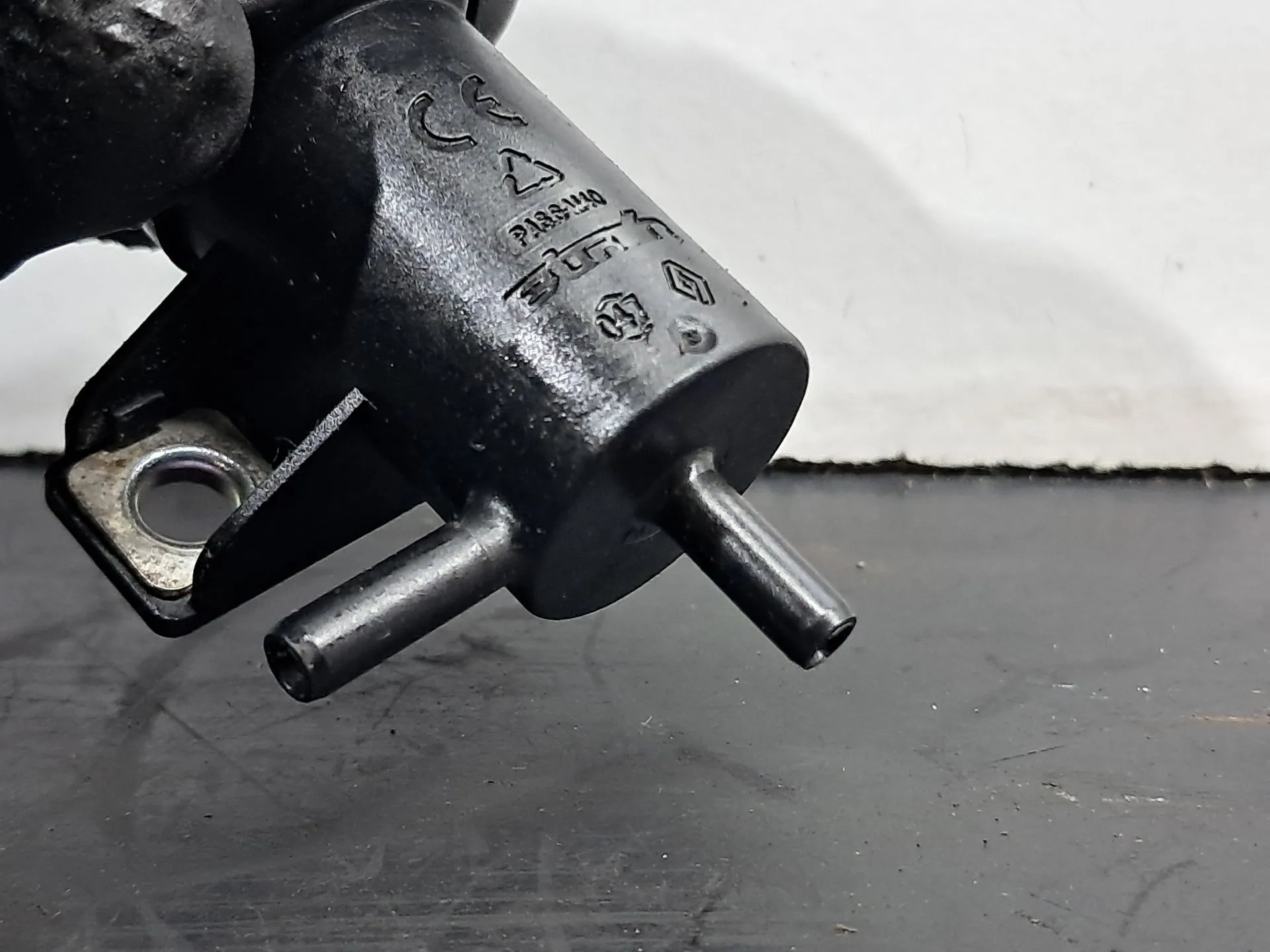 Válvula reguladora pressão turbo RENAULT Megane III (BZ0_) Imagem-4