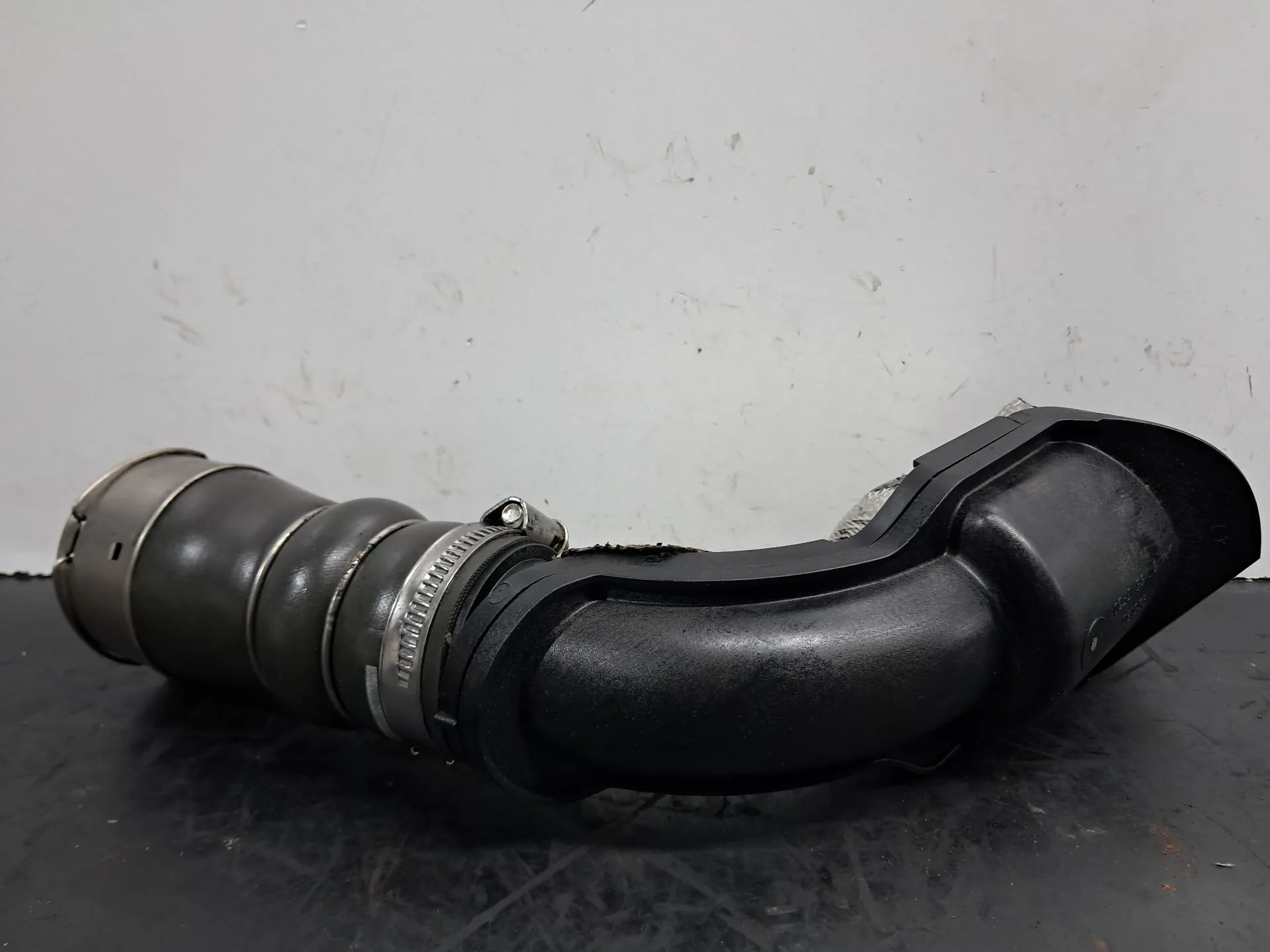 Tubo do intercooler RENAULT Megane III (BZ0_) Imagem-2