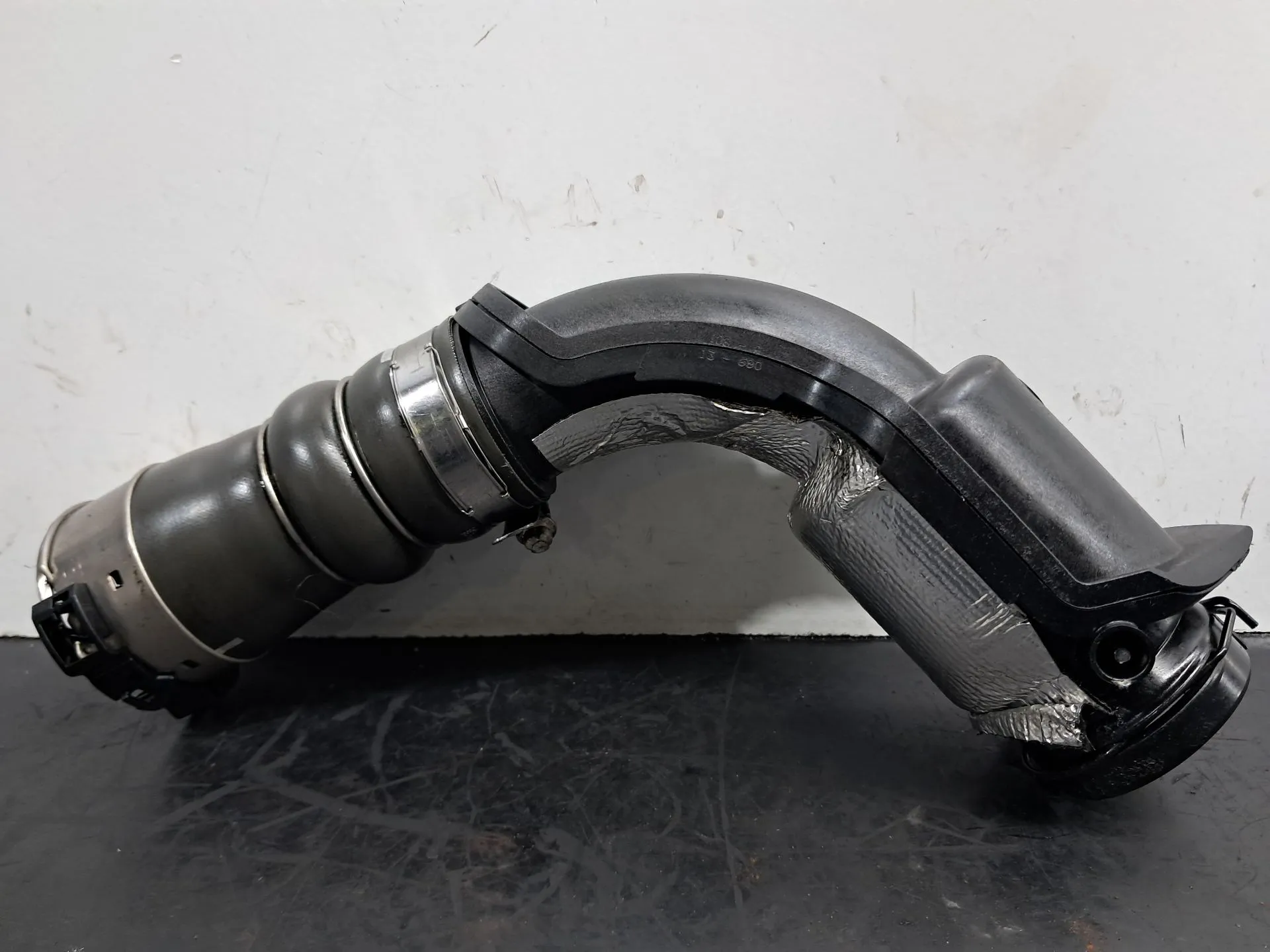 Tubo do intercooler RENAULT Megane III (BZ0_) Imagem-1