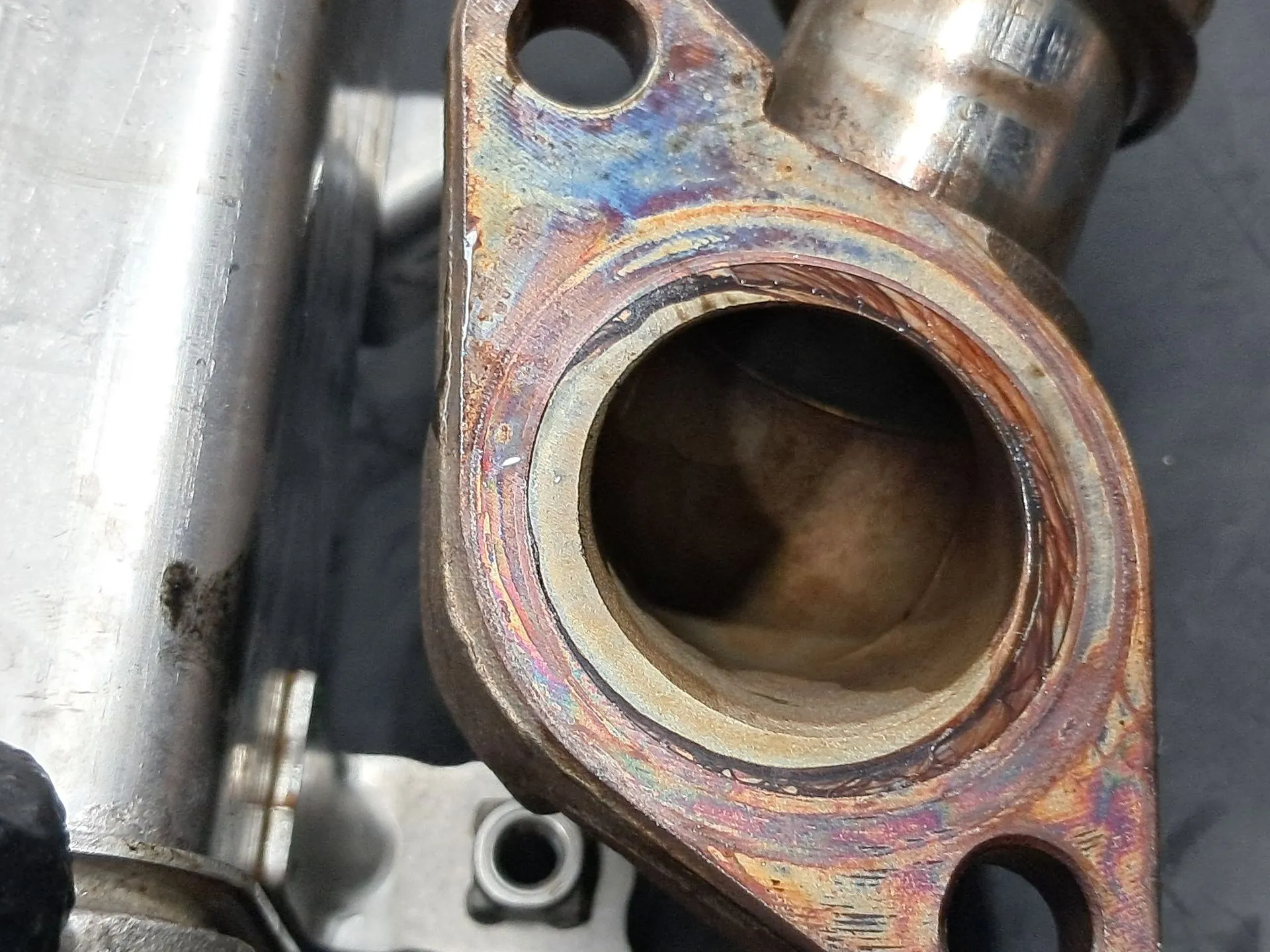 Radiador de gases / EGR RENAULT Trafic III (FG_) Imagem-6