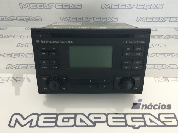Rádio / auto-rádio VOLKSWAGEN Passat (3B3)