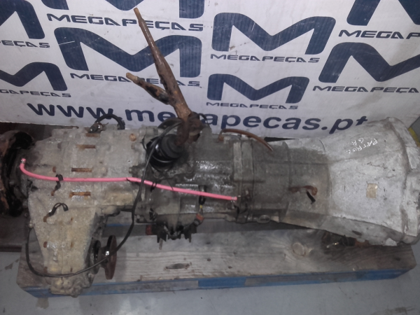 Caixa de velocidades manual NISSAN Patrol GR IV (Y60) Imagem-1