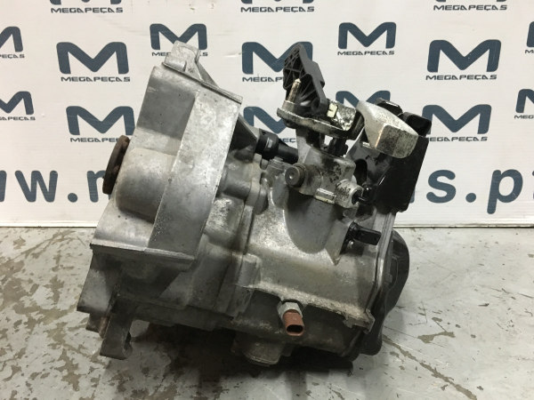 Caixa de velocidades manual VOLKSWAGEN Polo (6R, 6C) Imagem-1