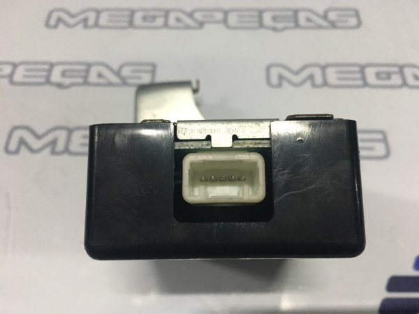 Centralina do fecho central TOYOTA Corolla Verso (ZER_, ZZE12_, R1_) Imagem-1