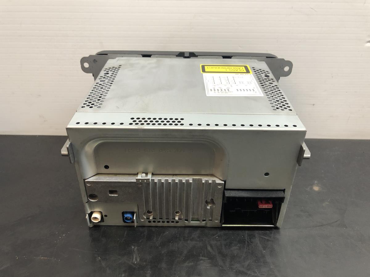 Rádio / auto-rádio VOLKSWAGEN Passat Variant (3C5) Imagem-1