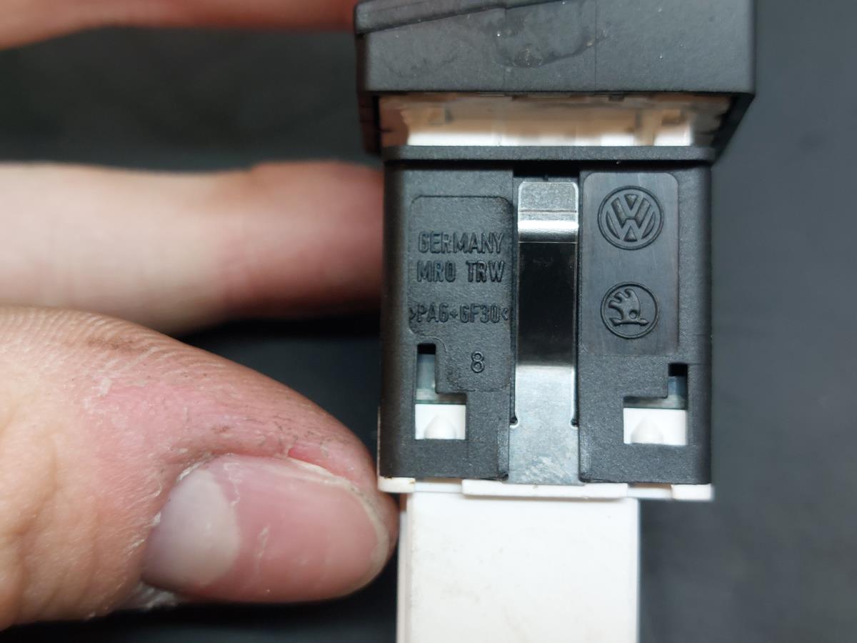 Botão / interruptor controlo tração VOLKSWAGEN Passat Variant (3C5) Imagem-3