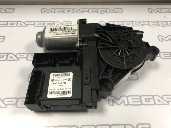 Moteur lève-vitre avant gauche VOLKSWAGEN Golf VI (5K1)