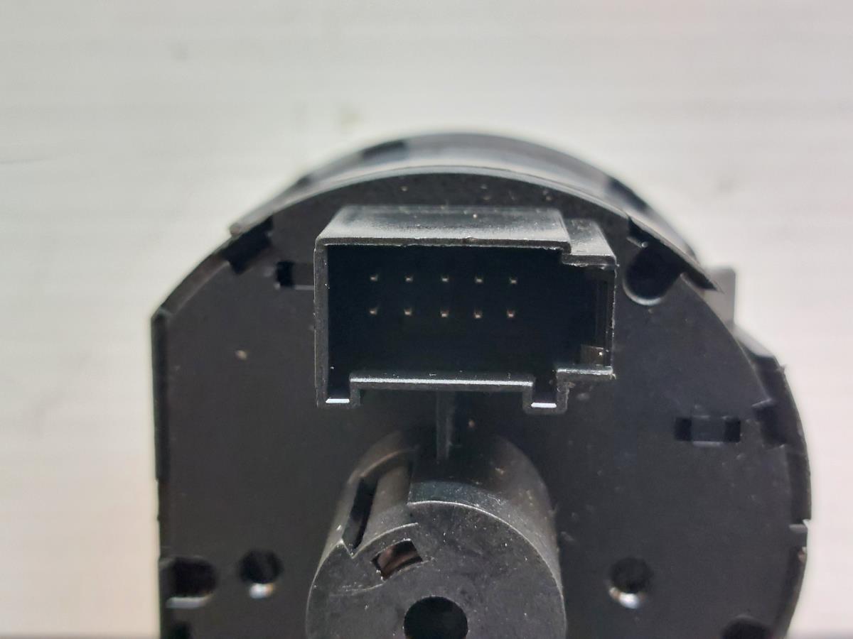 Botón / interruptor de luces VOLKSWAGEN Golf VI (5K1) Imagem-2