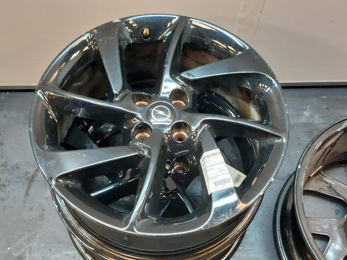 Ensemble de jantes OPEL Adam (M13) Imagem-3