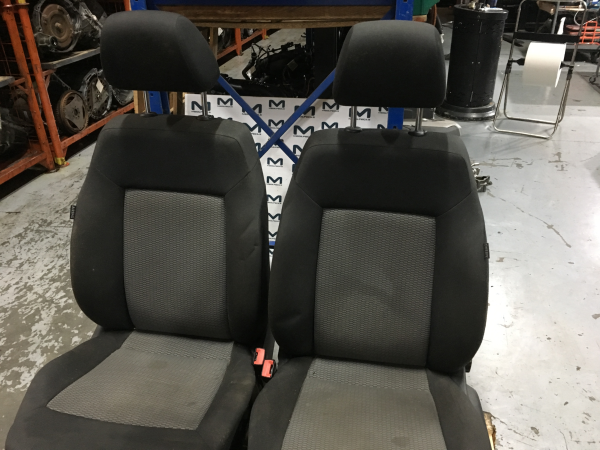 Conjunto de bancos VOLKSWAGEN Polo (6R, 6C)