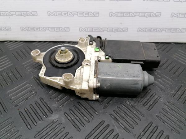 Front Right Door Window Regulator Motor VOLKSWAGEN Passat Variant (3B6)