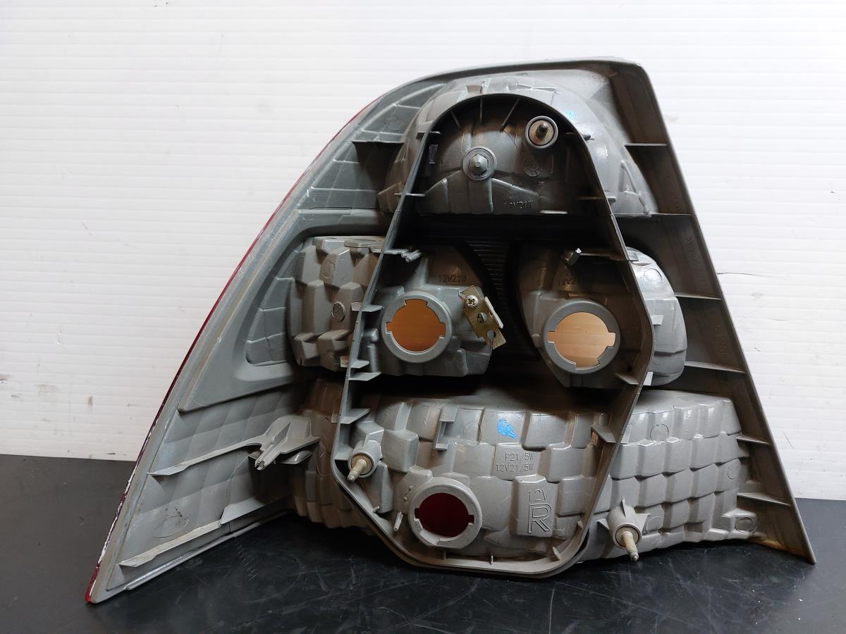 Right Tail light TOYOTA Corolla Hatchback (_E12_) Imagem-3