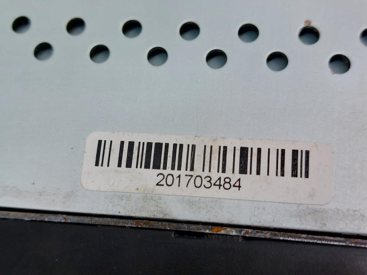 Rádio / auto-rádio MERCEDES-BENZ Classe E (W211) Imagem-4