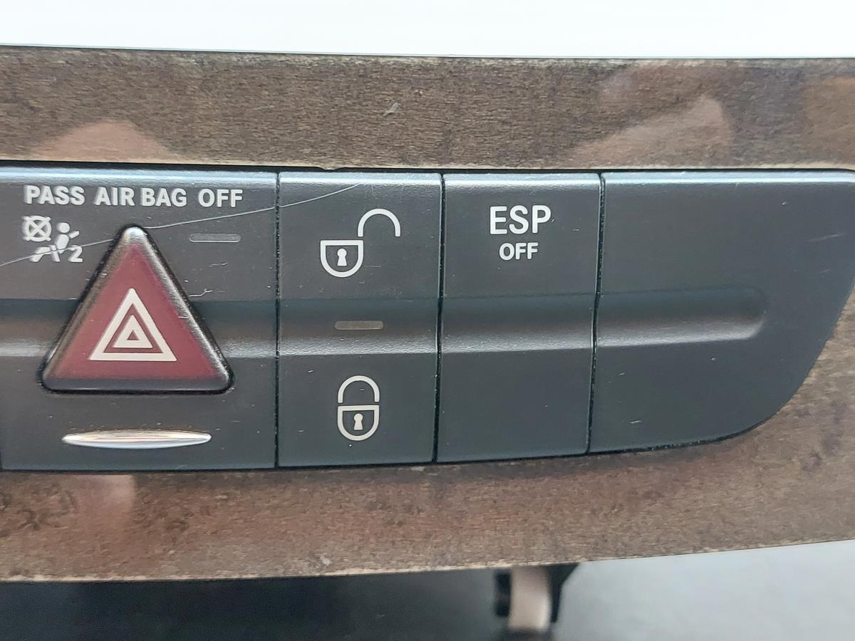 CD reader / box MERCEDES-BENZ Classe E (W211) Imagem-3