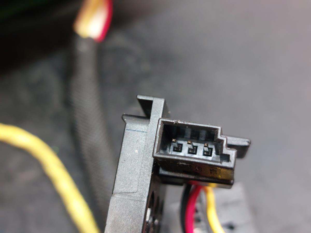 CD reader / box MERCEDES-BENZ Classe E (W211) Imagem-7