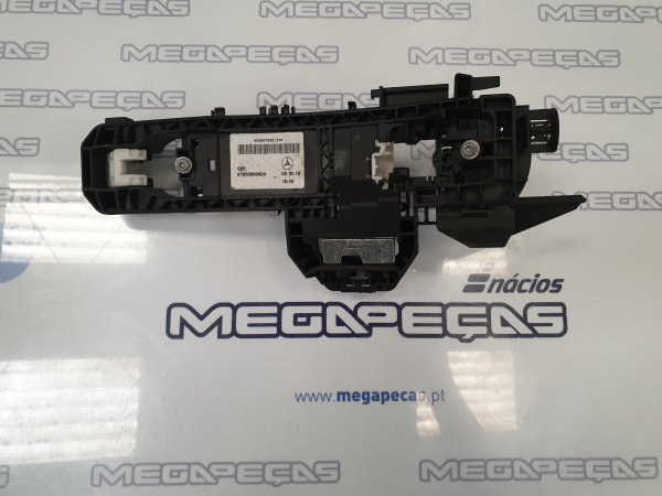 Left front door handle support MERCEDES-BENZ Classe A (W176)