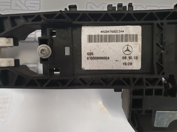Supporto maniglia porta anteriore sinistra MERCEDES-BENZ Classe A (W176) Imagem-2