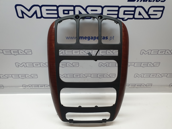 Dashboard trim CHRYSLER Voyager IV (RG, RS) Imagem-1