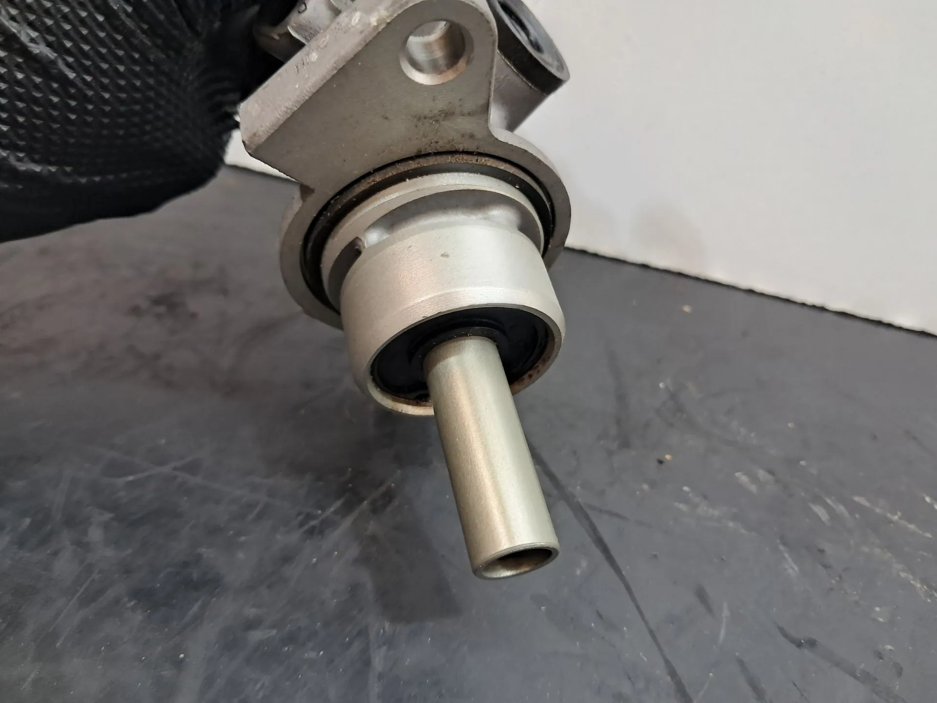 Pompa centrale dei freni OPEL Corsa C Imagem-2