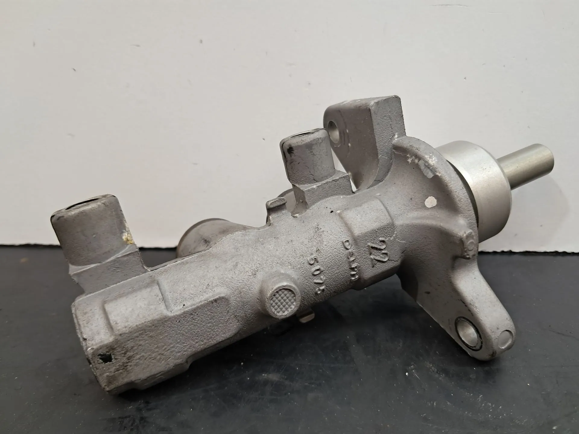 Pompa centrale dei freni OPEL Corsa C Imagem-1