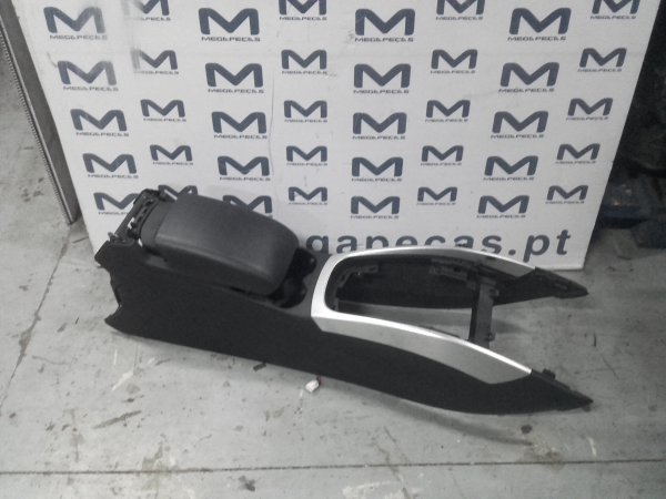 Consola central AUDI Q5 (8R)