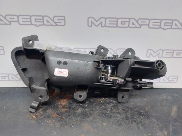 Poignée intérieure porte arrière gauche AUDI A4 (8K2, B8) Imagem-1