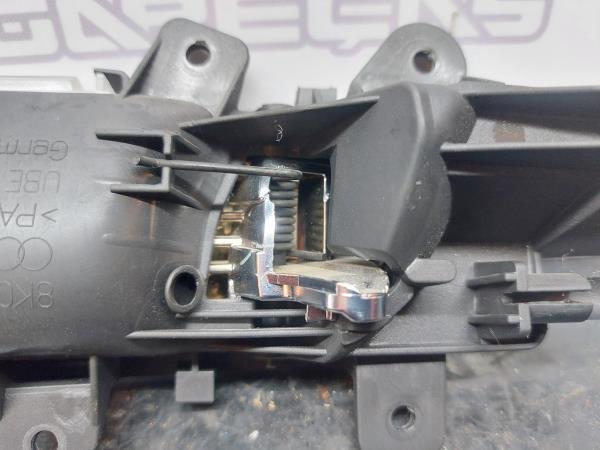 Poignée intérieure porte arrière gauche AUDI A4 (8K2, B8) Imagem-2