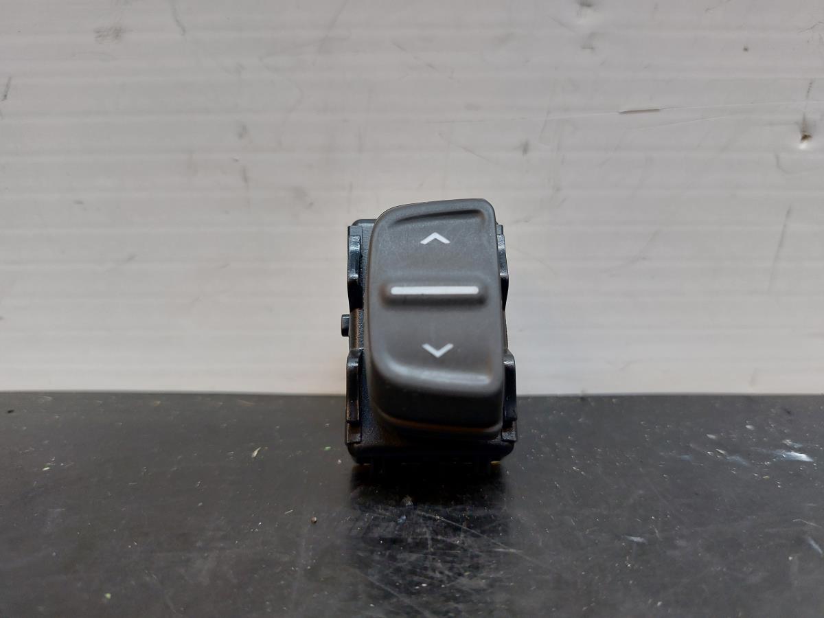 Comando / botão / interruptor vidros frente direito DACIA Logan MCV II (7S_)