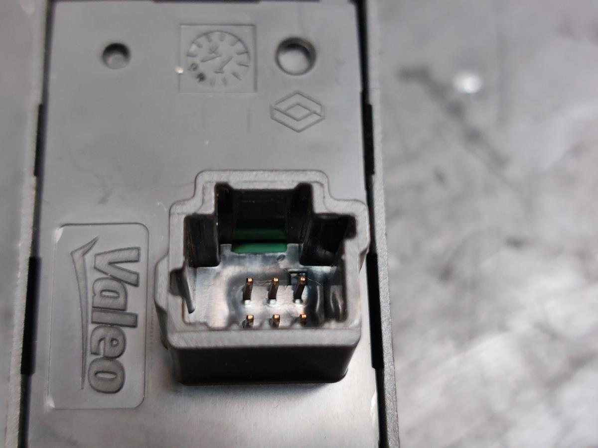 Comando / botão / interruptor multifunções DACIA Logan MCV II (7S_) Imagem-3