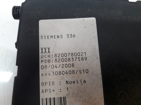 Caja fusibles / SAM / BSI RENAULT Megane II (BM0/1_, CM0/1_) Imagem-2