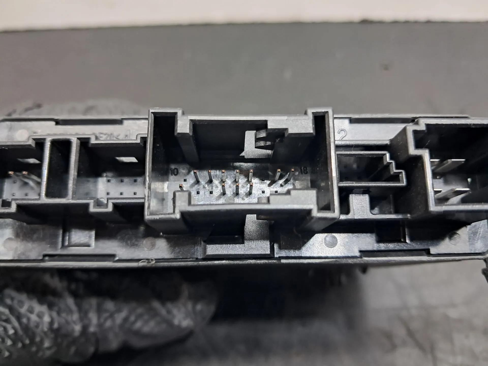 Módulo porta trás esquerdo MERCEDES-BENZ Classe C Carrinha (S203) Imagem-4