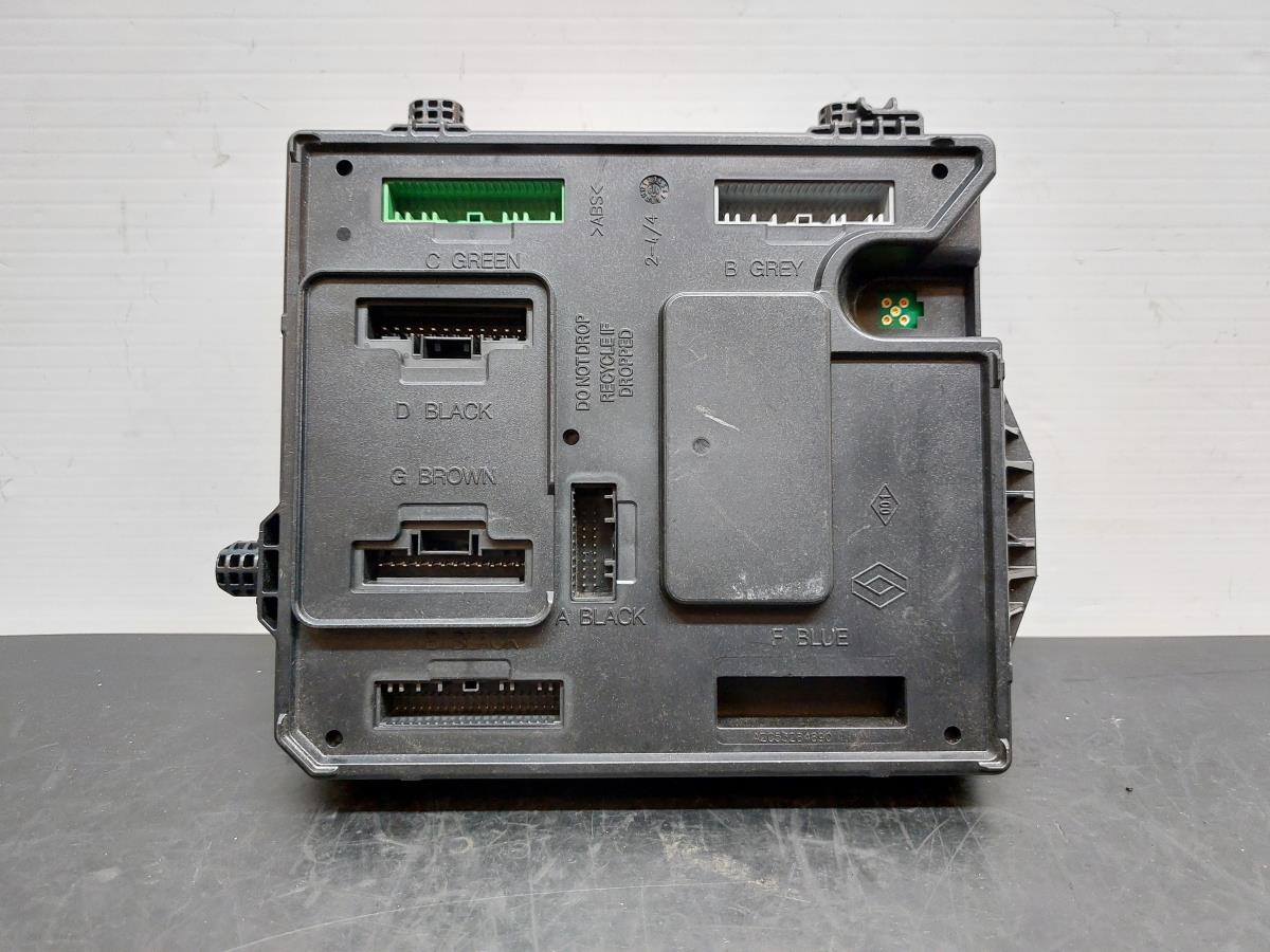 Fuse box / SAM / BSI RENAULT Megane III (BZ0_)