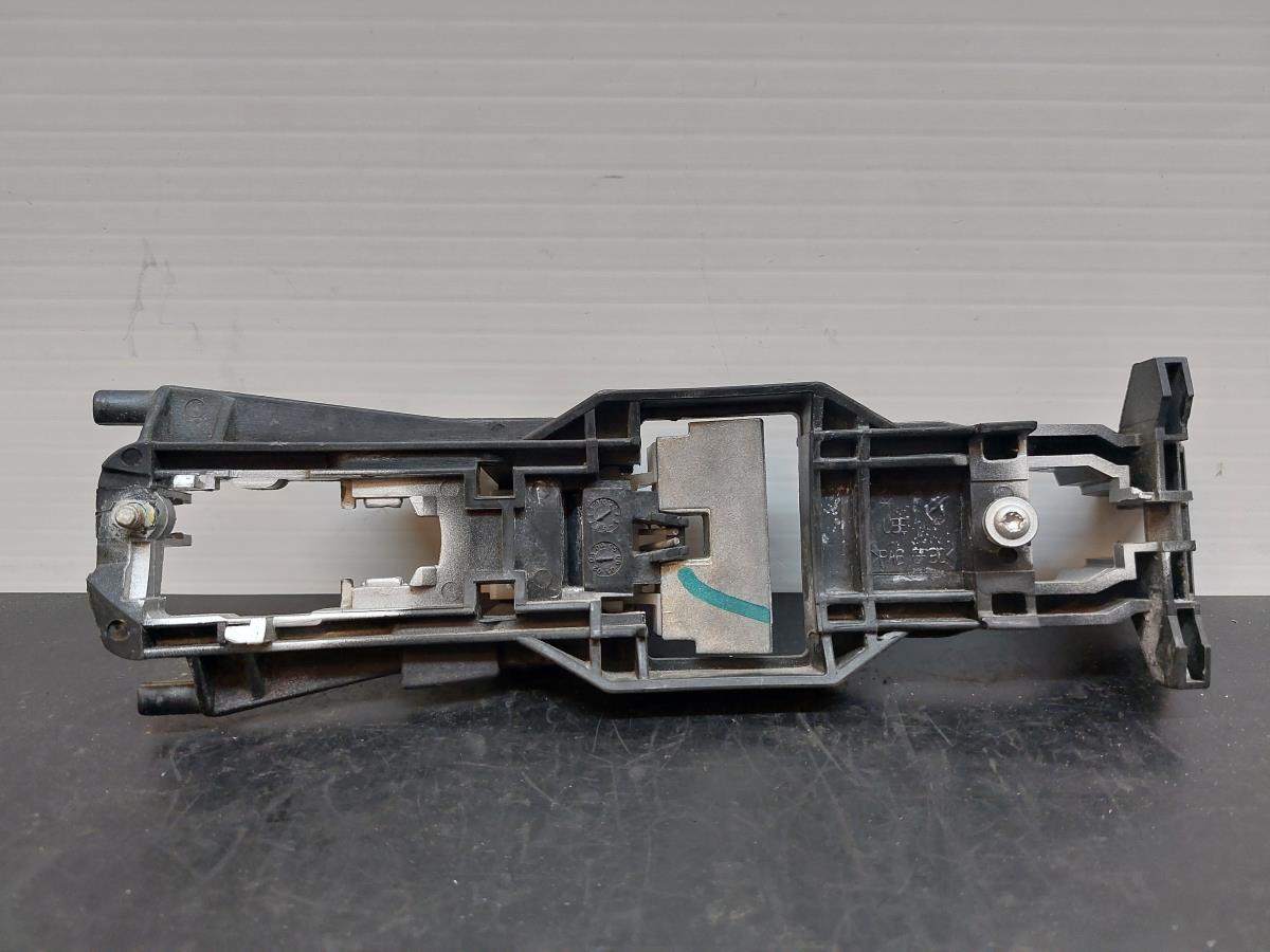 Soporte Manija puerta Delantera Derecha MERCEDES-BENZ Classe E (W211) Imagem-1
