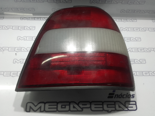 Feu arrière Droite NISSAN Sunny III Sedan (N14)