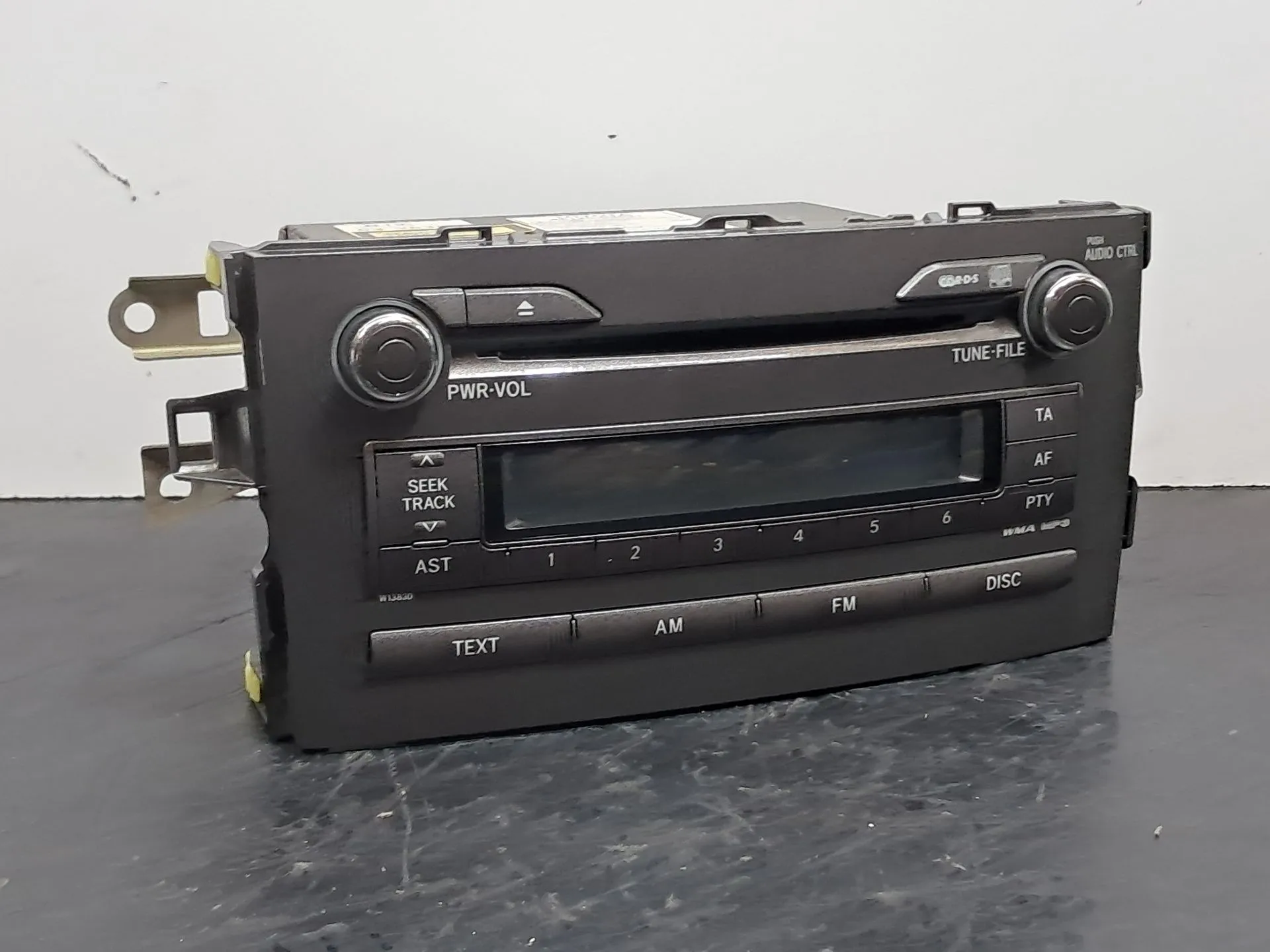 Rádio / auto-rádio TOYOTA Auris Hatchback (_E15_)