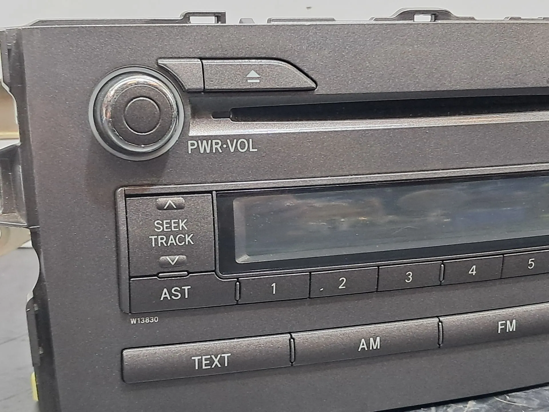 Rádio / auto-rádio TOYOTA Auris Hatchback (_E15_) Imagem-1
