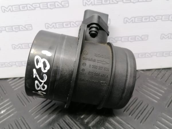 Medidor de masa de aire / Caudalímetros  AUDI A4 (8E2, B6) Imagem-1