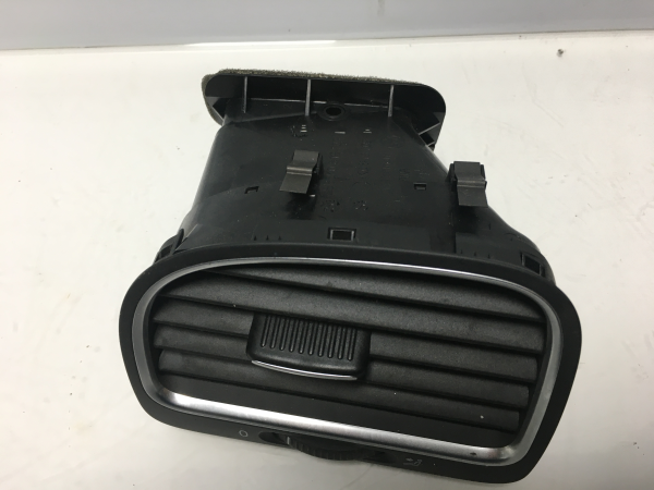 Diffuser / air vent VOLKSWAGEN Golf VI (5K1)
