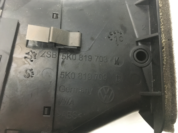 Diffuser / air vent VOLKSWAGEN Golf VI (5K1) Imagem-2