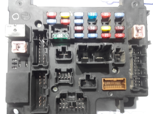 Caja fusibles / SAM / BSI MITSUBISHI Outlander II (CW_W) Imagem-1